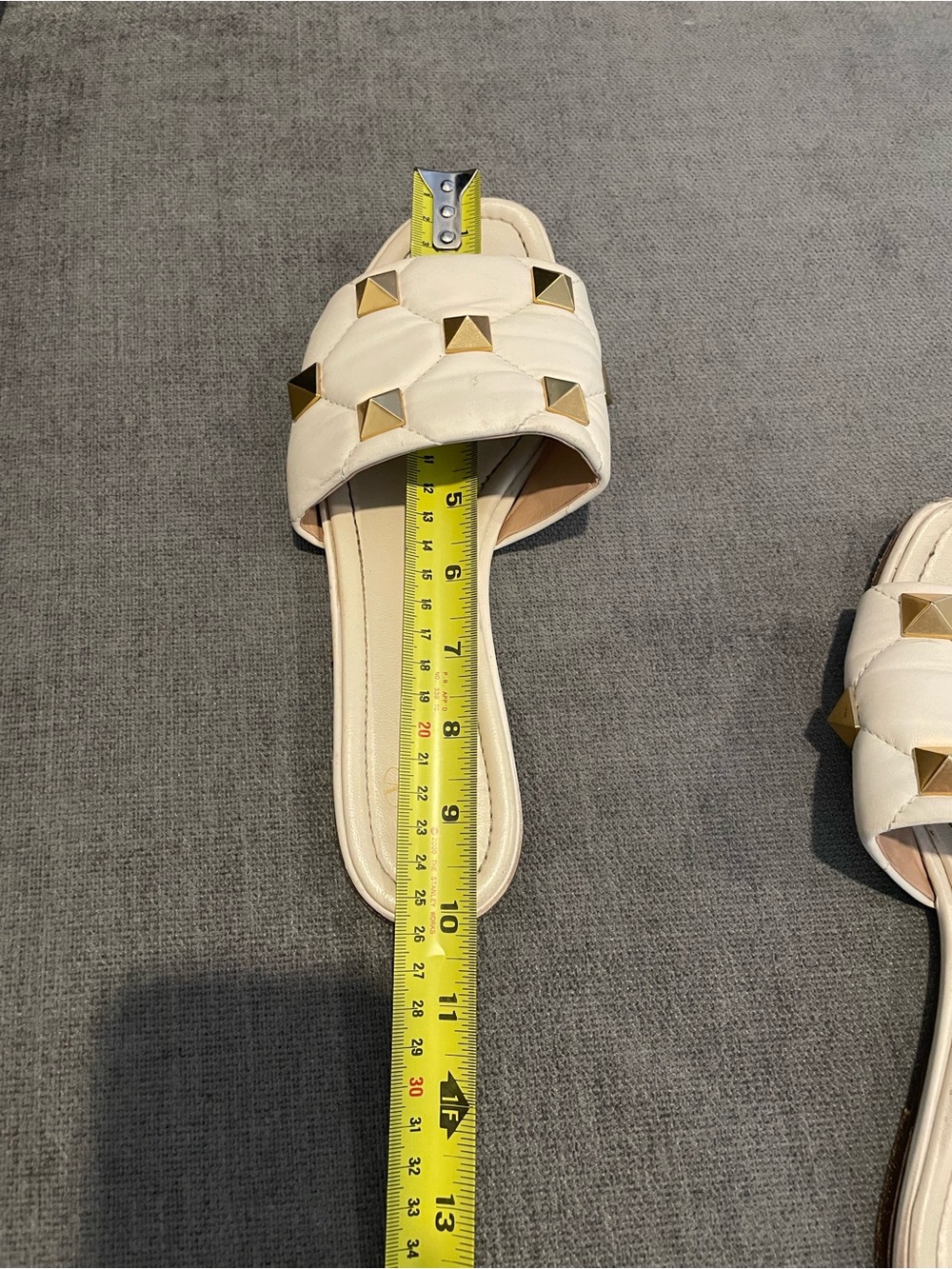 Valentino Cream Sandals with Gold Studs - Picture 4 of 6